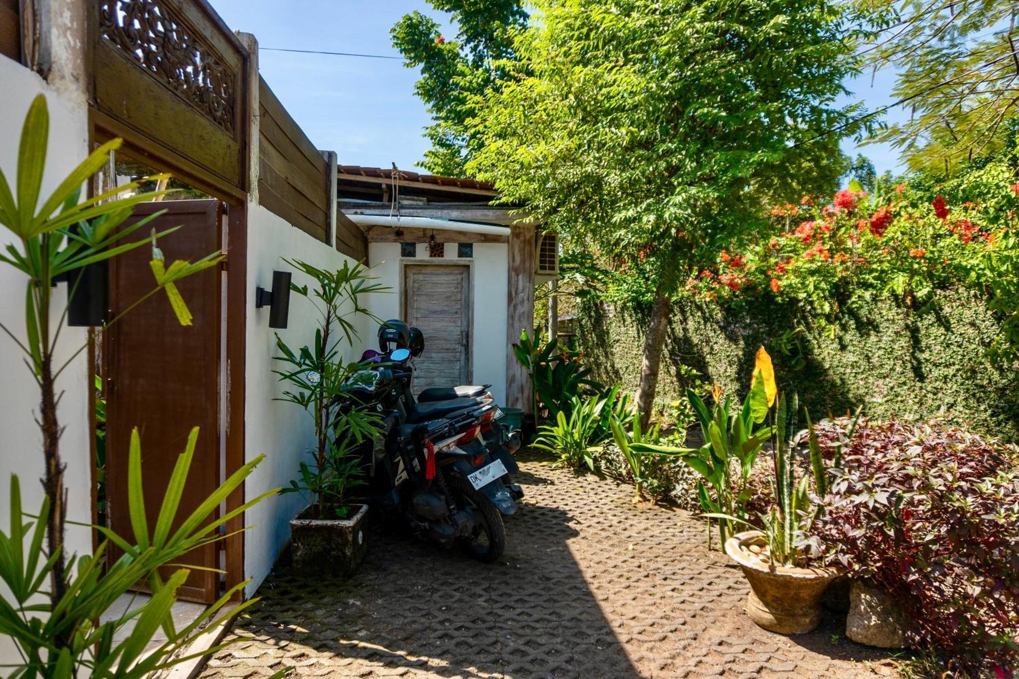 Damai Uluwatu Hotel Exterior foto